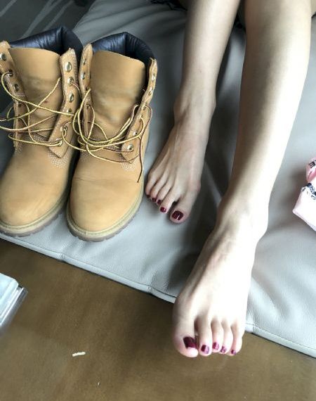 美丽的姑娘播放视频完整版