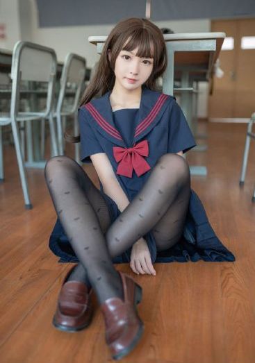 她唇之下免费观看